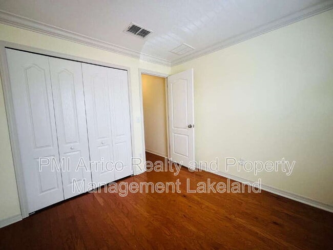 Building Photo - 4027 Winding Vine Dr