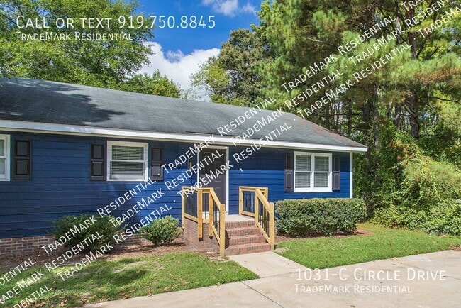 Building Photo - 1031-C Circle Drive-