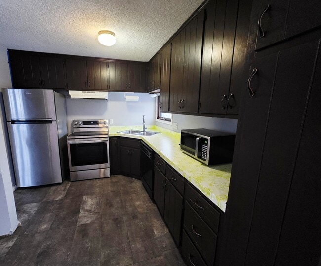 Building Photo - 8425 Brunswick Ave N