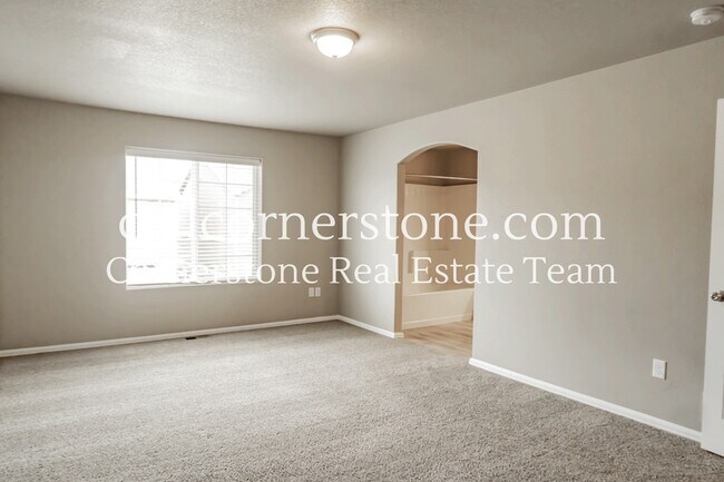 Building Photo - 7662 Jack Pne Grv