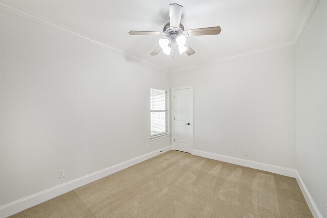 Building Photo - 3077 Dee's Cir