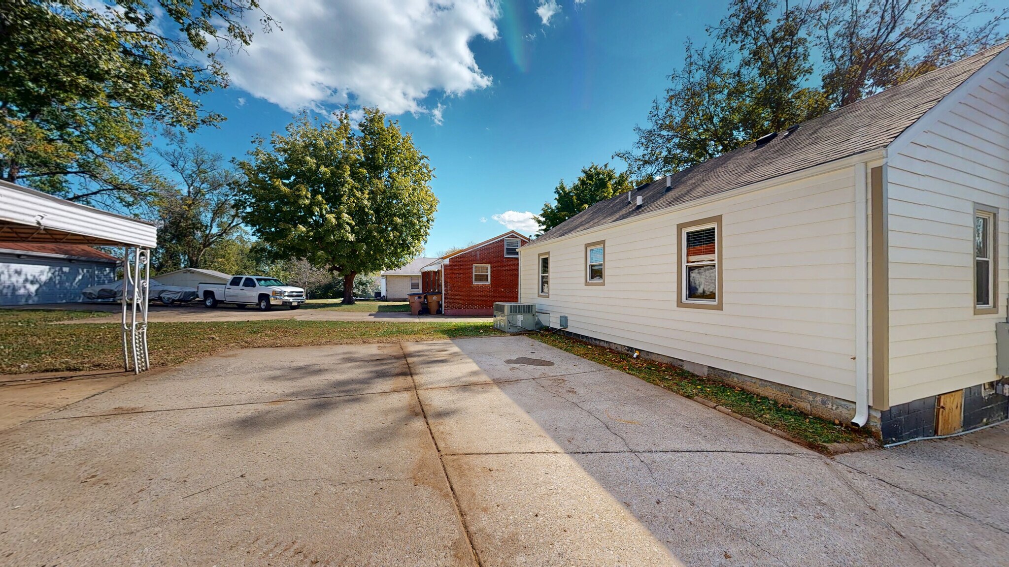 Building Photo - 1307 Cardinal Ave