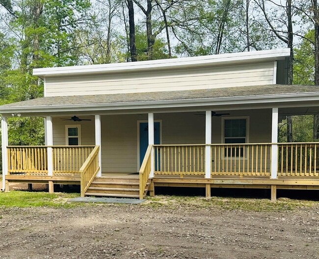 Building Photo - 27835 Country Colony Dr