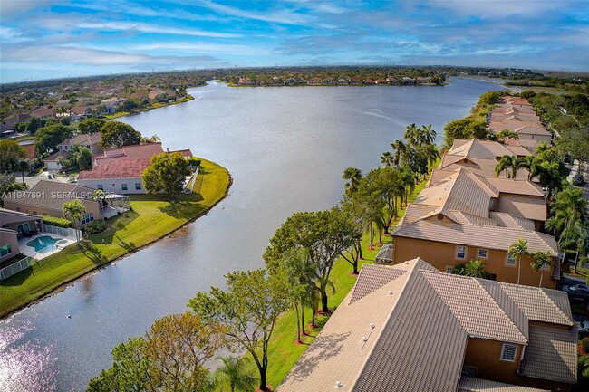 Building Photo - 1261 Presidio Dr