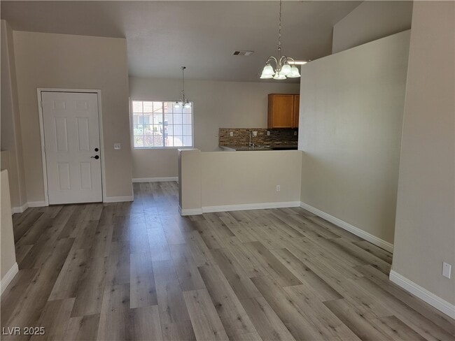 Building Photo - 2809 El Cubano Ct