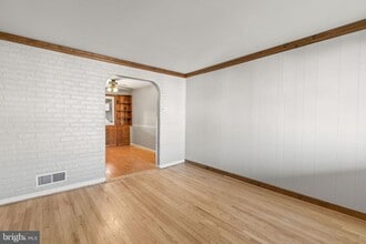 Building Photo - 7731 Eastdale Rd