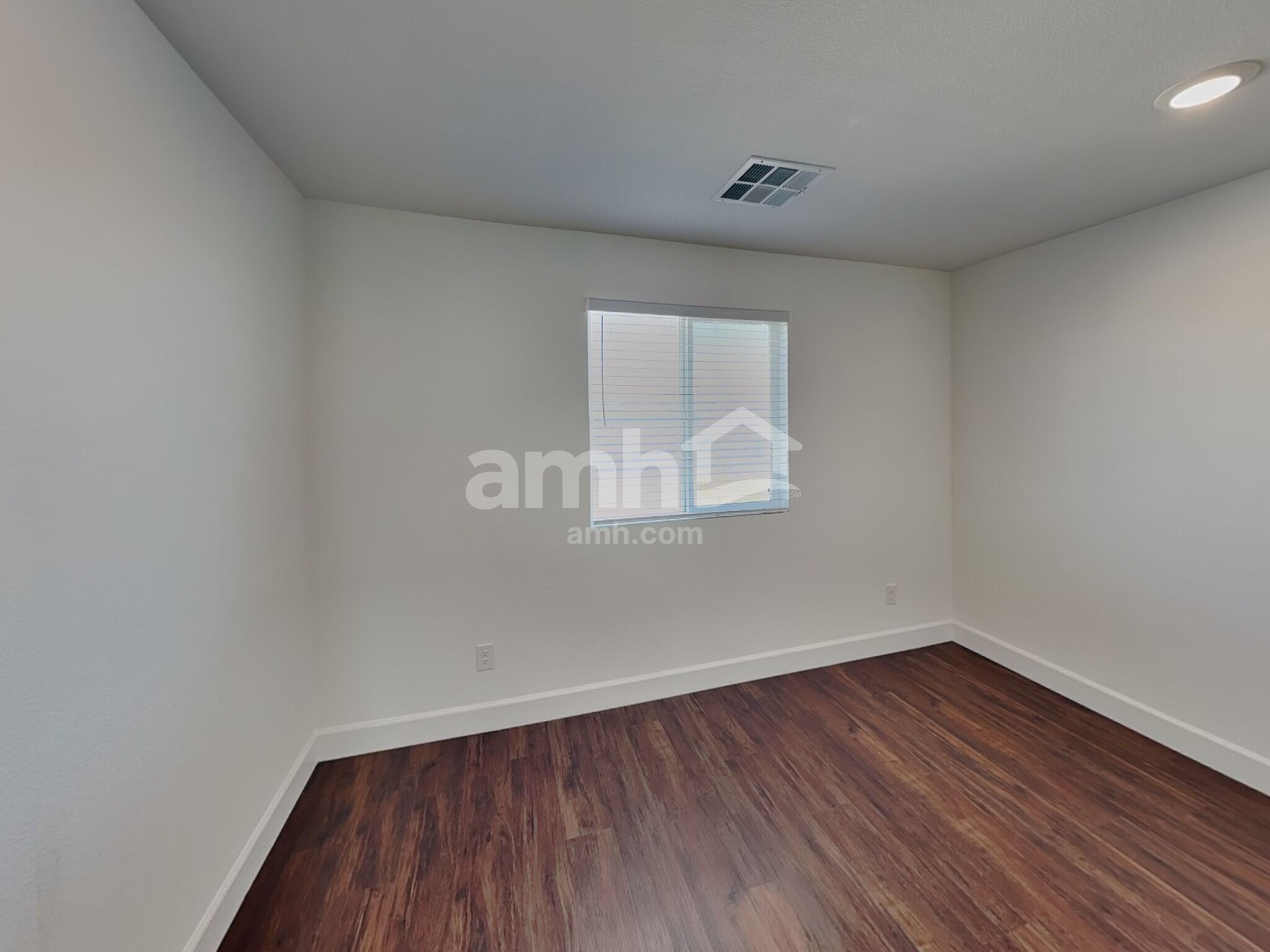 Building Photo - 132 Charmante Tulip Ln