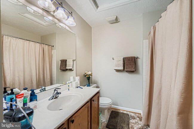 Building Photo - 708 Pine Drift Dr