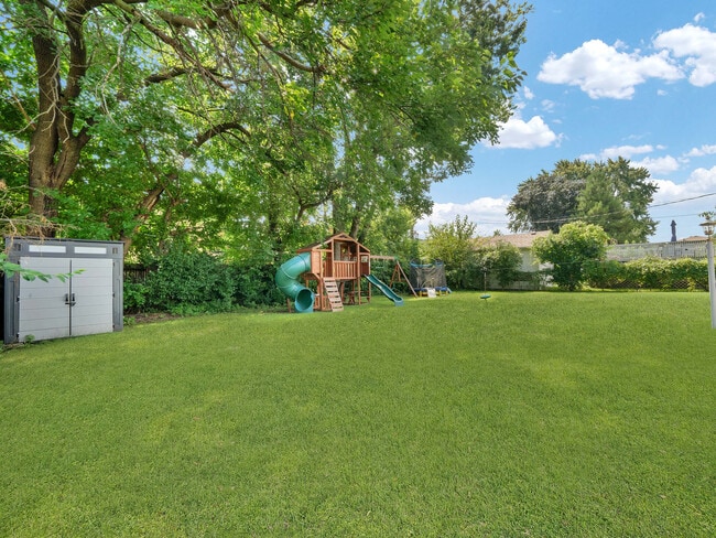 Building Photo - 1631 Clay Ct