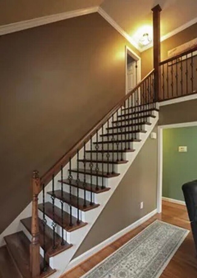 Building Photo - 4701 Shenandoah Dr