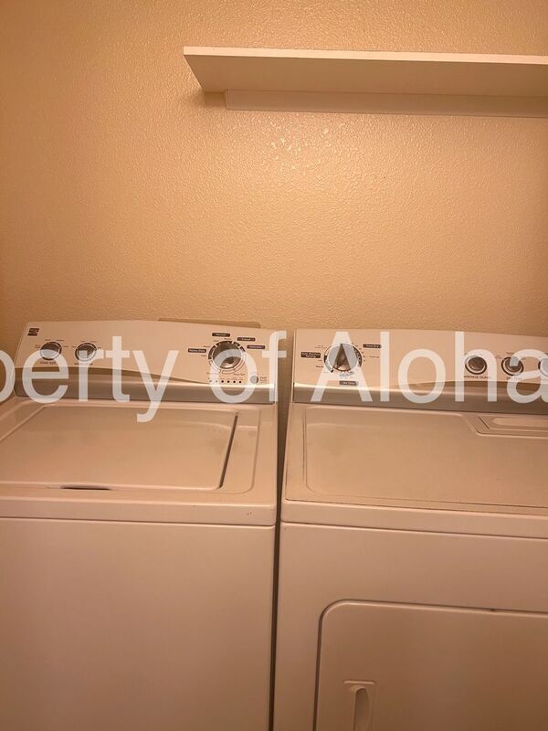 Building Photo - 4653 W Pasadena Ln