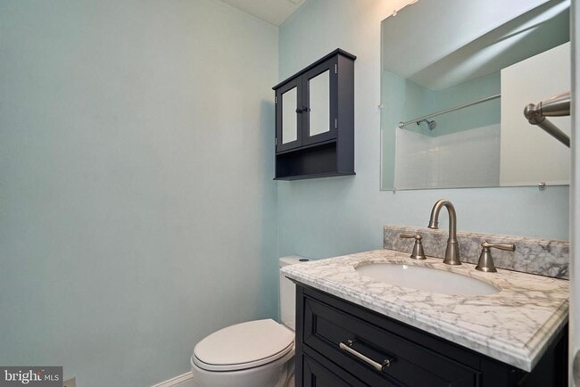 Building Photo - 8076 St Annes Ct