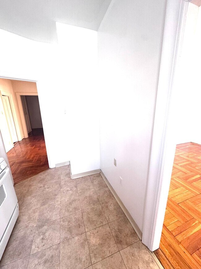 Building Photo - 35-39-39 Fulton St