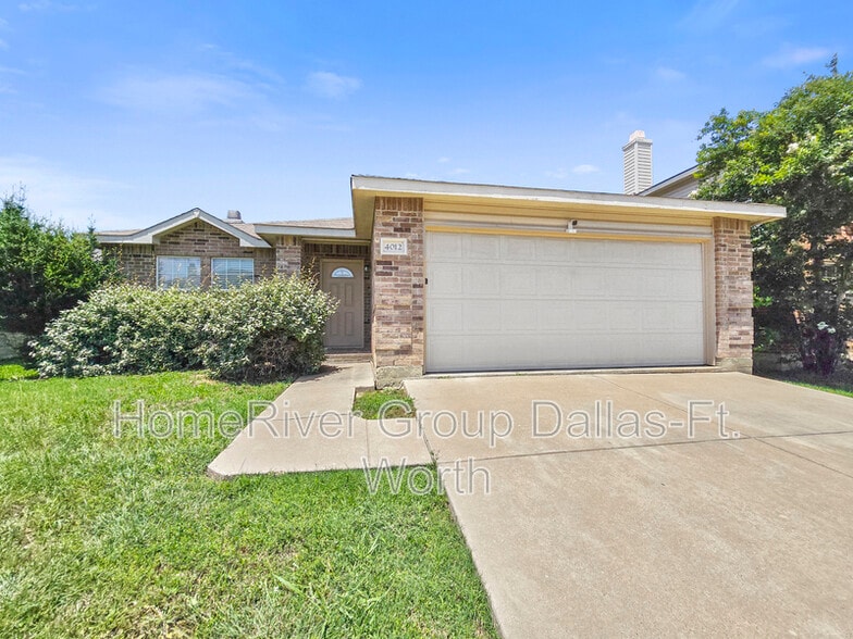 Primary Photo - 4012 Country Ln