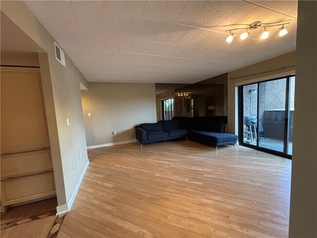 Building Photo - 1 Trimont Ln