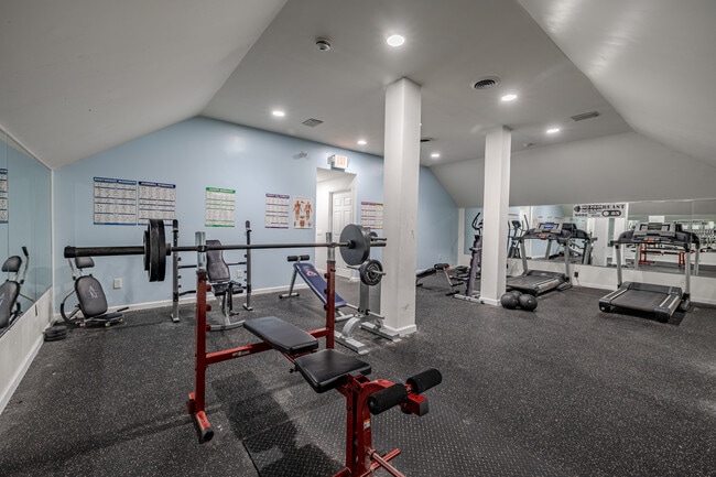 Fitness Center - 650 Park Avenue
