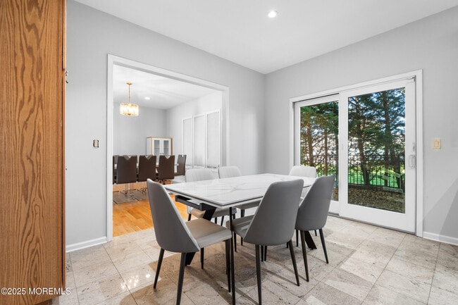 Building Photo - 230 Norwood Ave N