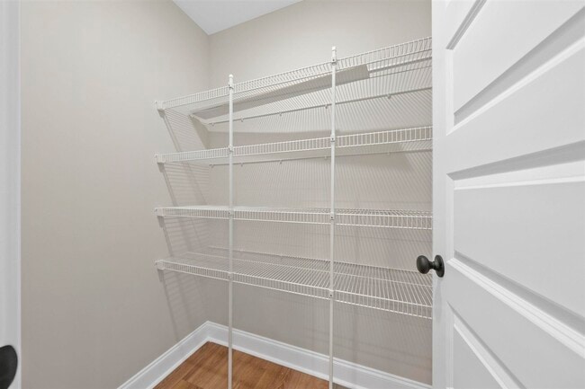 Building Photo - 722 Sheldrake Ln