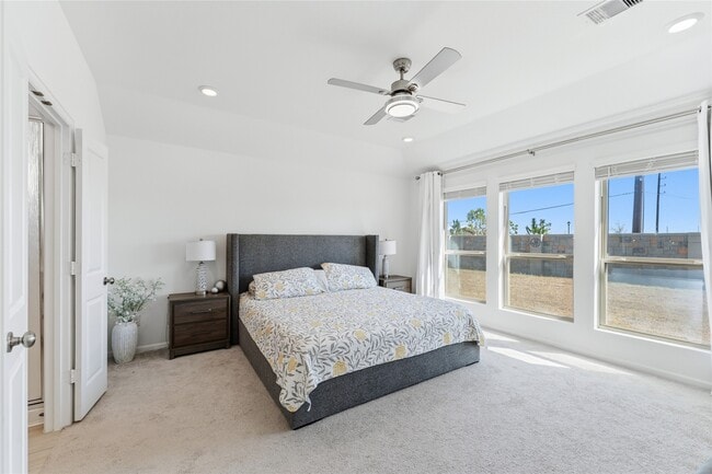 Building Photo - 30843 Boxwood Dr