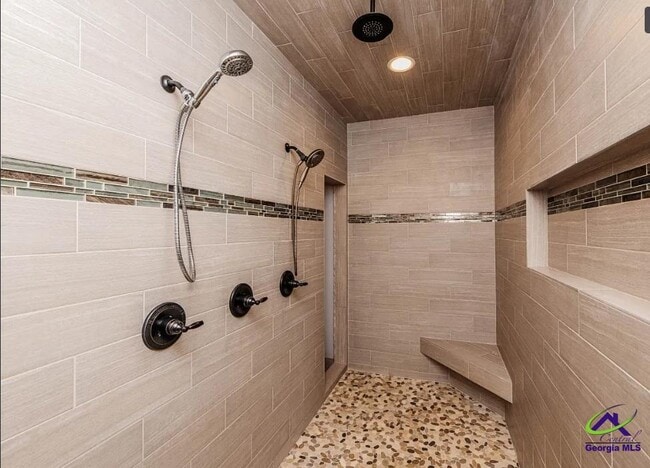 Building Photo - 111 S Carmenville Dr