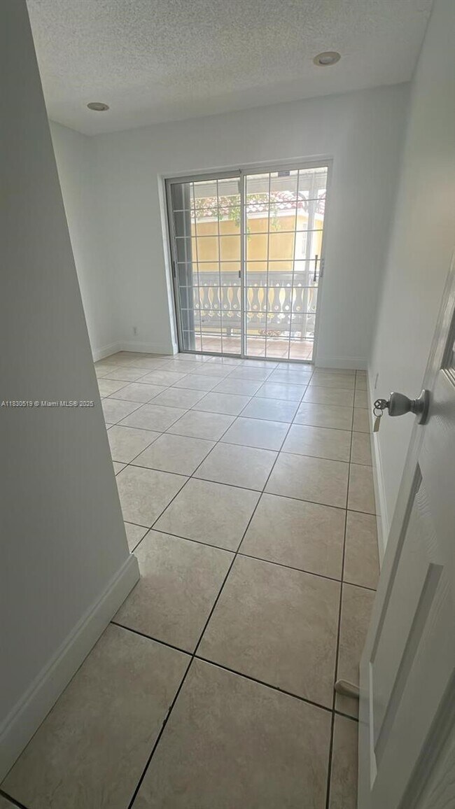 Building Photo - 10441 Mahogany Key Cir