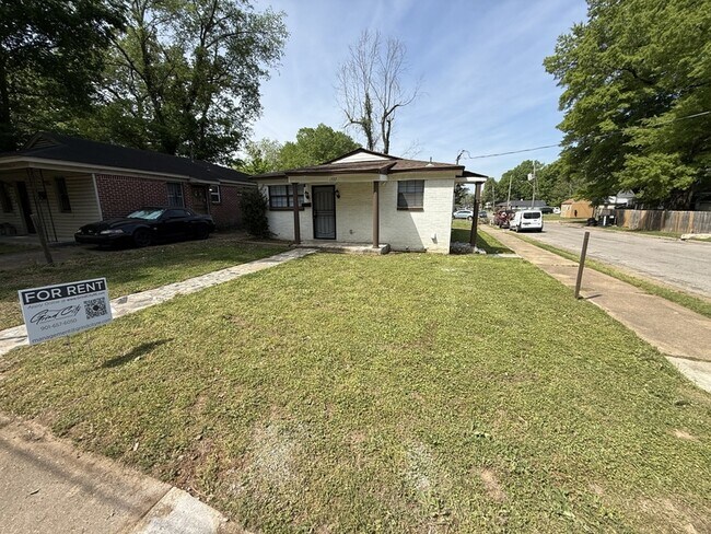 Building Photo - 1537 Boxwood St