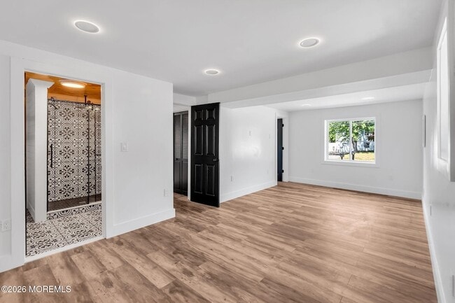 Building Photo - 24 Woodlark Rd