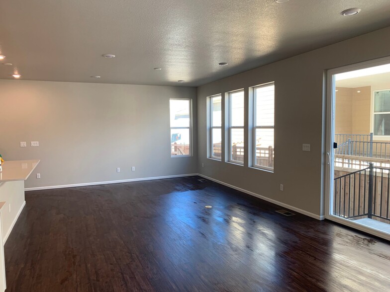 Building Photo - 7164 Bedlam Dr