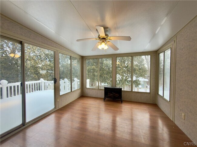 Building Photo - 112 Terrace Cir