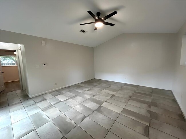 Building Photo - 7600 St Amant Pl