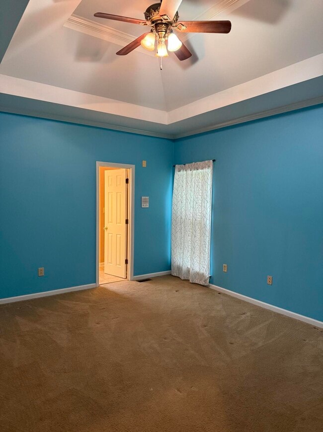 Building Photo - 3652 Fair Ridge Dr
