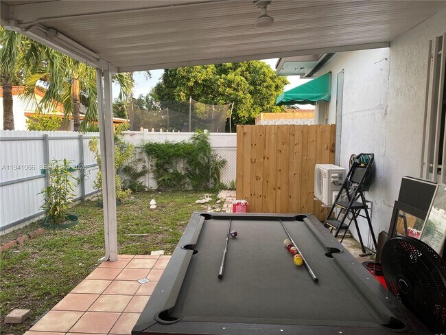 Building Photo - 1631 NW 29th Ave