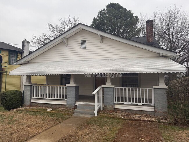 Building Photo - 1514 E 1st St