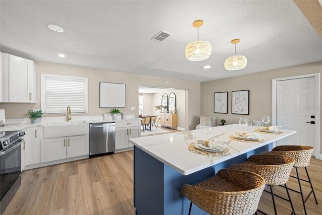 Building Photo - 2066 62nd Pl S