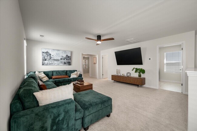 Building Photo - Beautiful 4 Bedroom Home with Office in Nexton