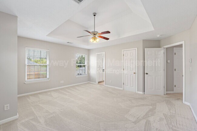 Building Photo - 845 Prairie Ln