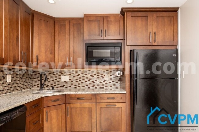 Building Photo - 1290 Holmespun Dr