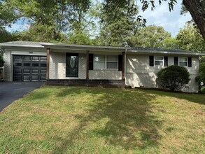 Building Photo - Renovated Rocky Hill Home