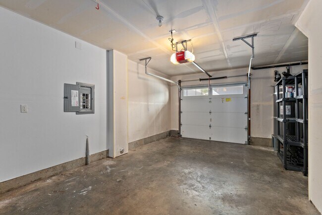 Building Photo - 3bd/1.5ba Seattle Townhouse