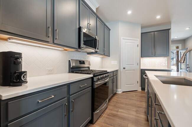 Building Photo - PARK FLEX STAYS - FULLY FURNISHED! Sunlit, Briar Chapel Retreat with Designer Finishes & Resort-S...