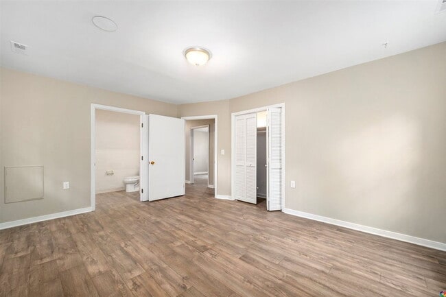 Building Photo - 9201 Rattlesnake Rd