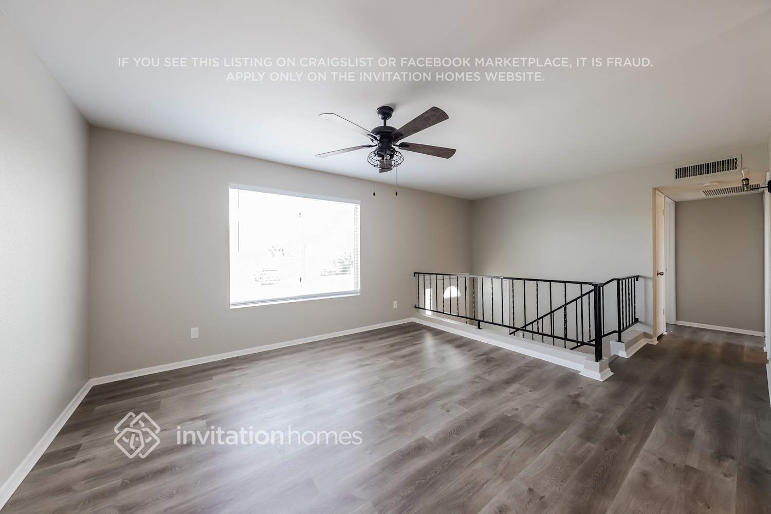 Building Photo - 3807 W Columbine Dr