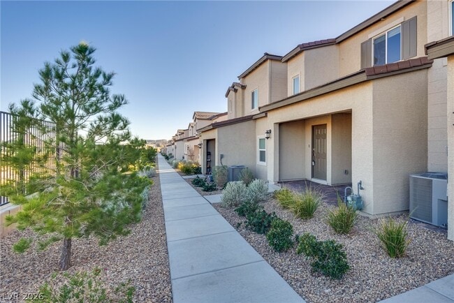 Building Photo - 6176 Rathbone St