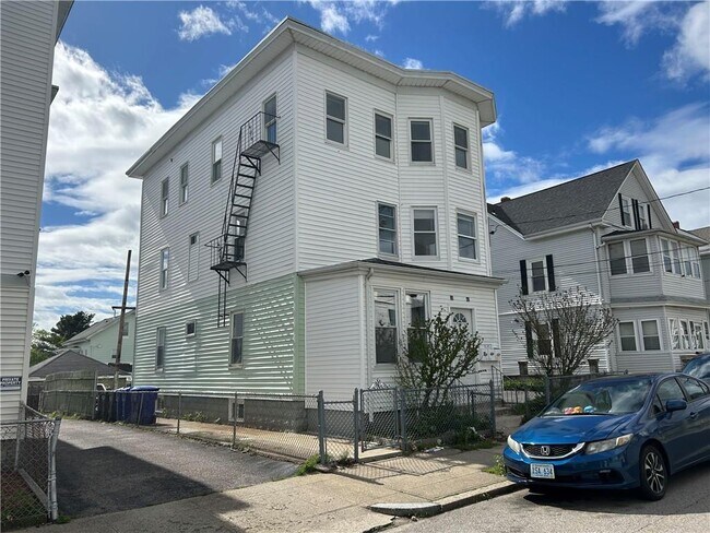 Primary Photo - 38 Larch St