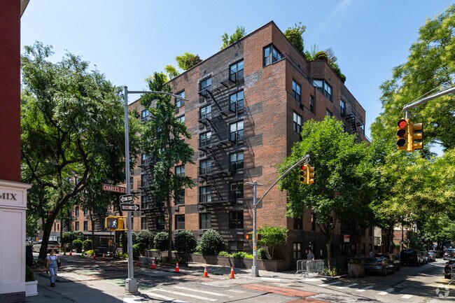 Building Photo - 350 Bleecker