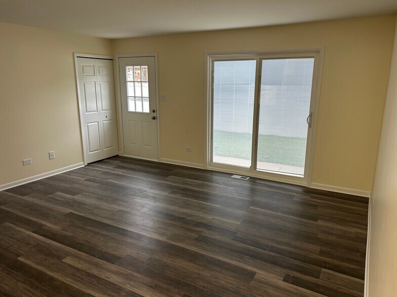 Building Photo - 7902 164th Pl