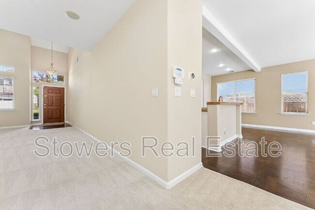 Building Photo - 137 Woodcrest Dr