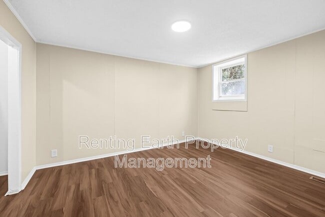 Building Photo - 1619 31st St Ensley