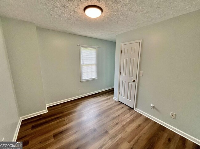 Building Photo - 93 Radford Cir SW