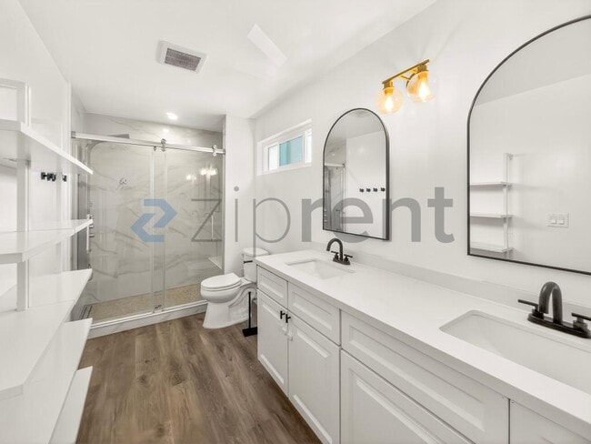 Building Photo - 13626 Cerise Ave